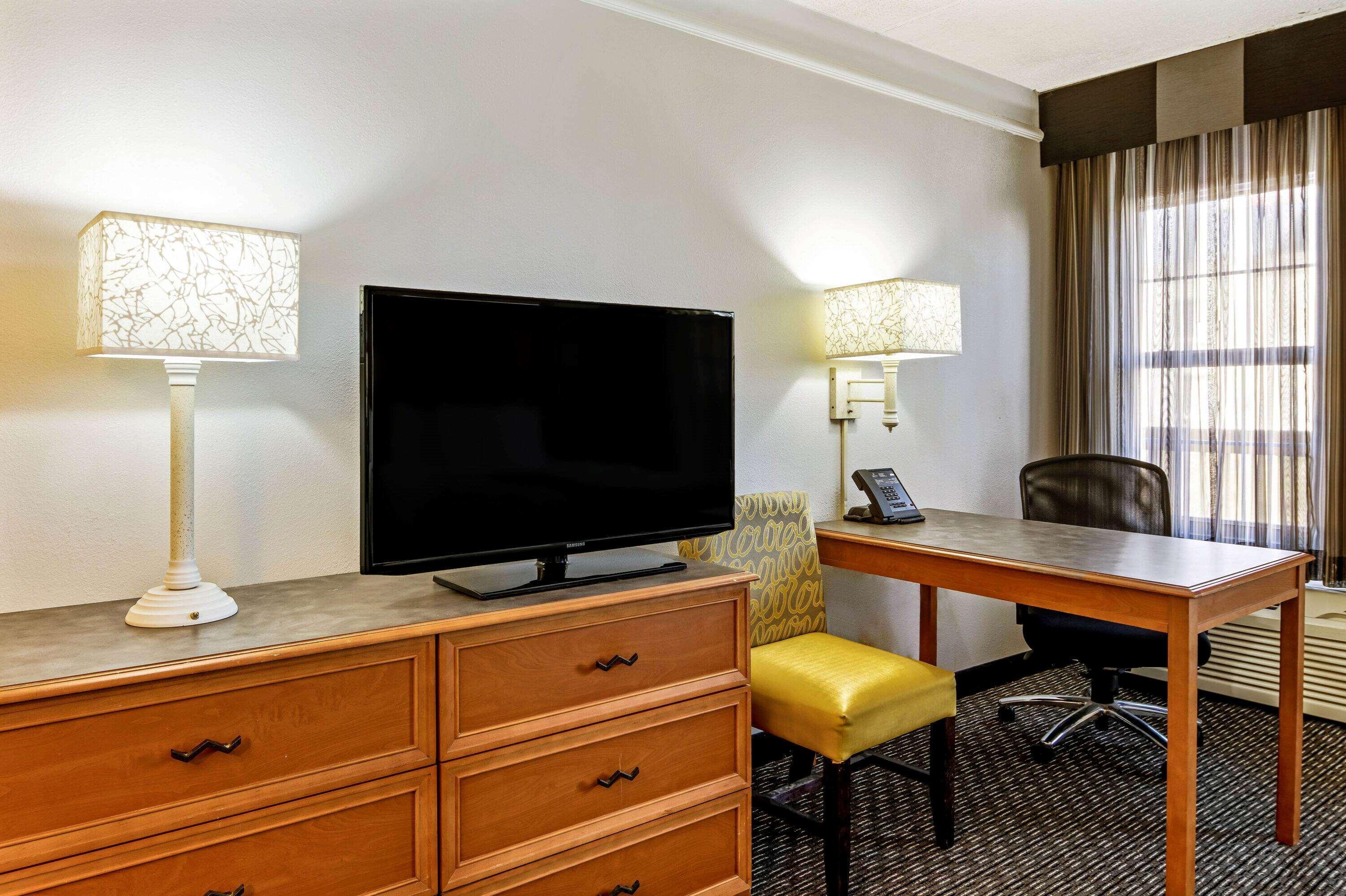 La Quinta By Wyndham Macon Hotel Buitenkant foto