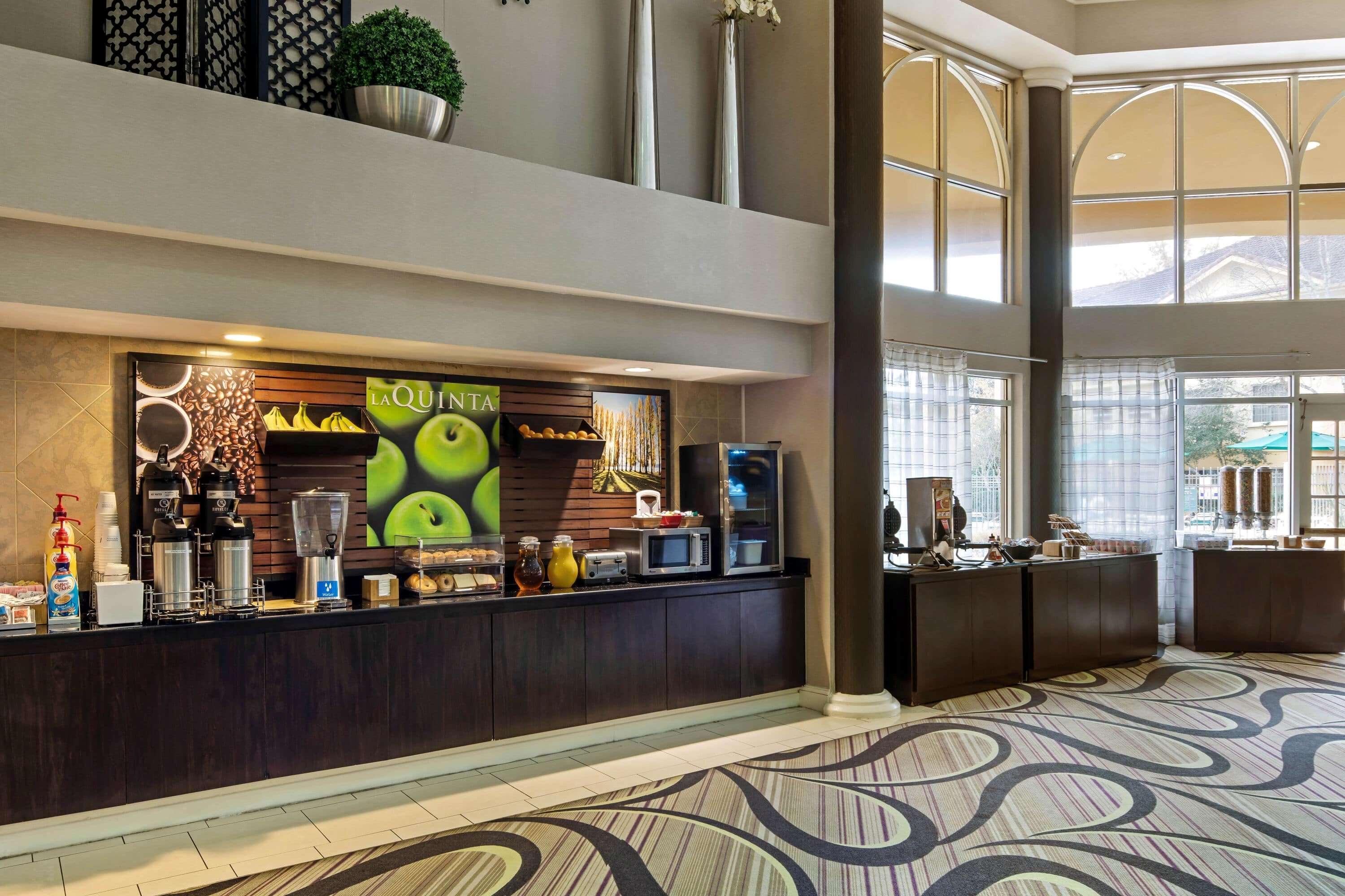 La Quinta By Wyndham Macon Hotel Buitenkant foto