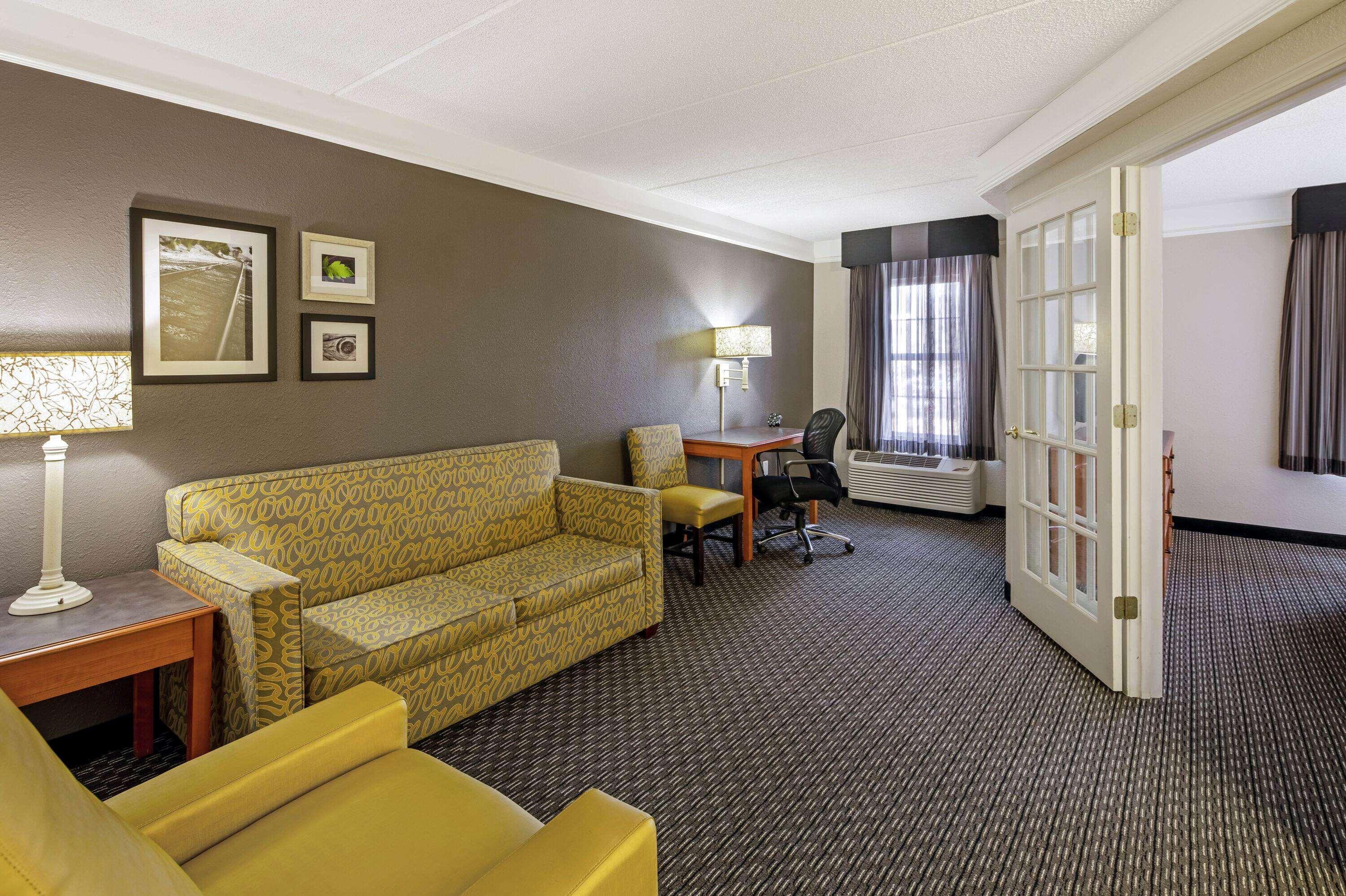 La Quinta By Wyndham Macon Hotel Buitenkant foto